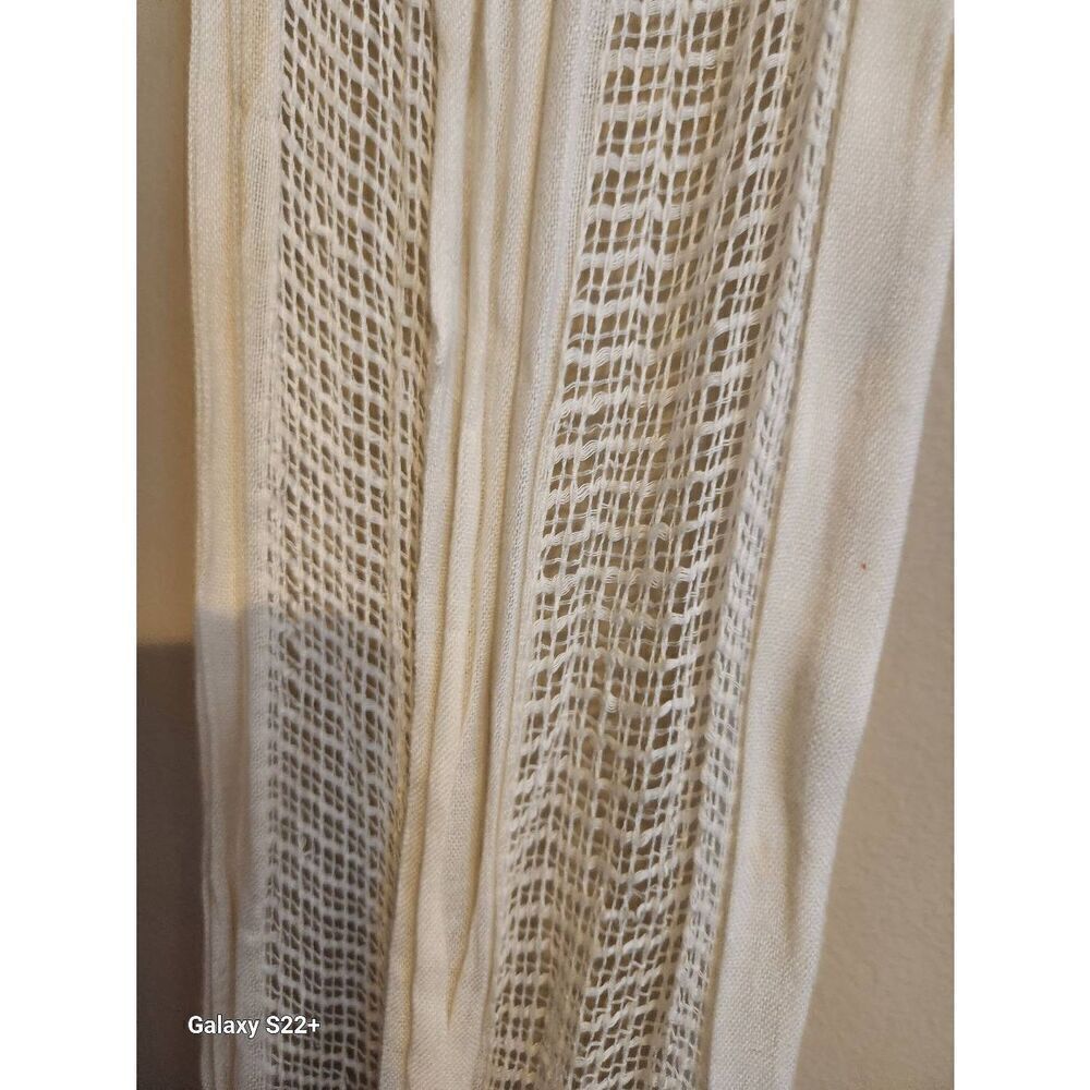 Cream lacy fringed scarf